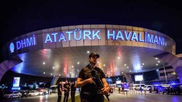 Vliegverkeer herneemt na aanslag in Istanboel