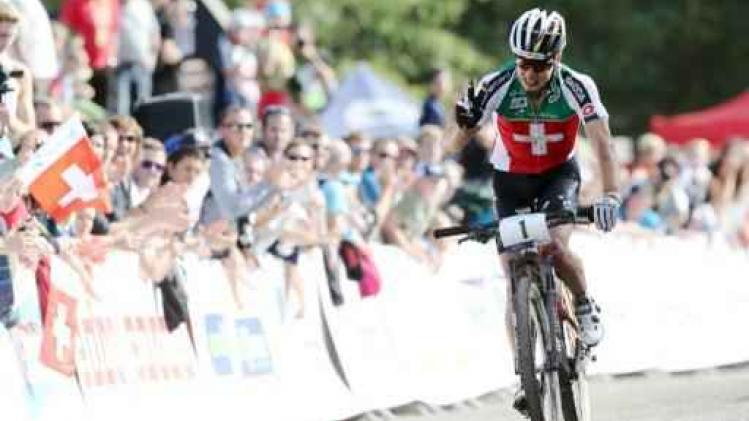 WK mountainbike - Nino Schurter kroont zich vijfde keer tot wereldkampioen