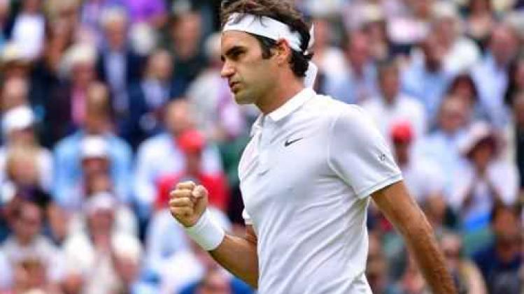 Roger Federer blijft op koers voor achtste titel in Wimbledon