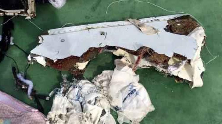 Zwarte doos wijst op brand aan boord gecrashte vlucht Egyptair