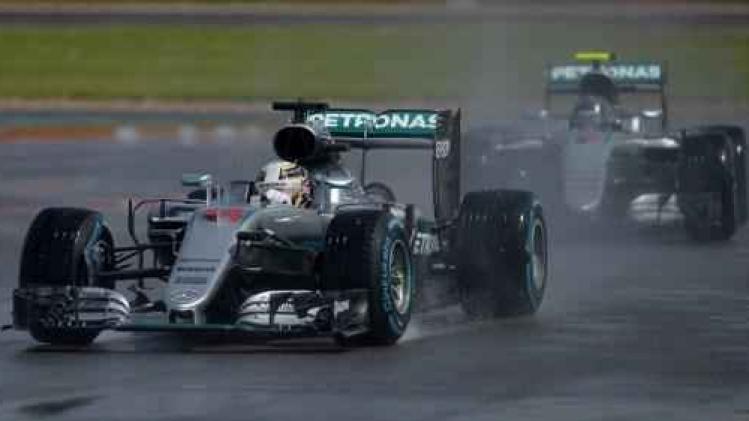F1 - GP van Groot-Brittannië - Nico Rosberg moet tweede plaats na tijdstraf aan Max Verstappen laten