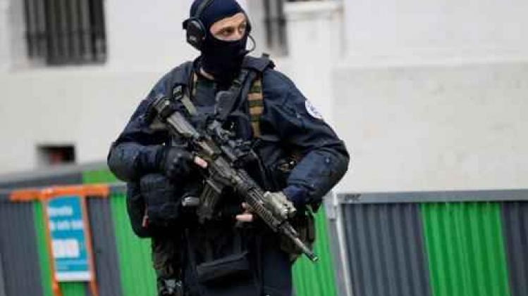 Aanslagen Parijs - Franse gendarmes halen in anonieme brief zwaar uit naar baas