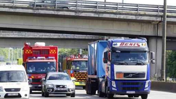 Minder keuring voor vrachtwagens - Bianca Debaets vreest minder veiligheid op de weg
