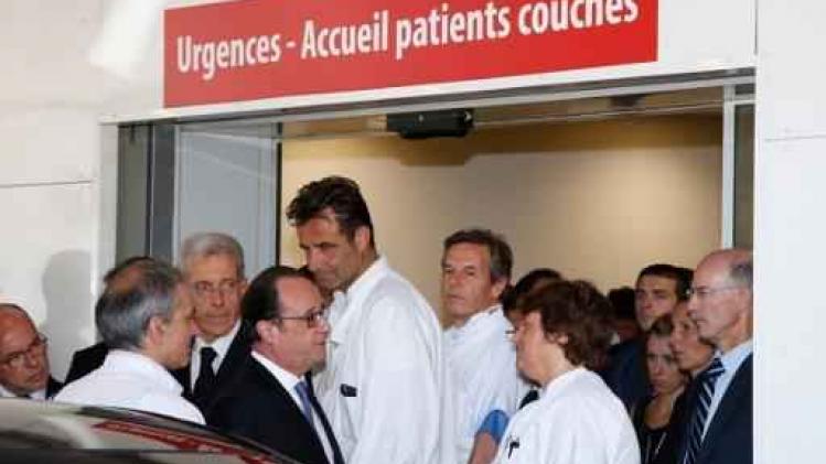 Hollande: "Vijftigtal mensen tussen leven en dood"