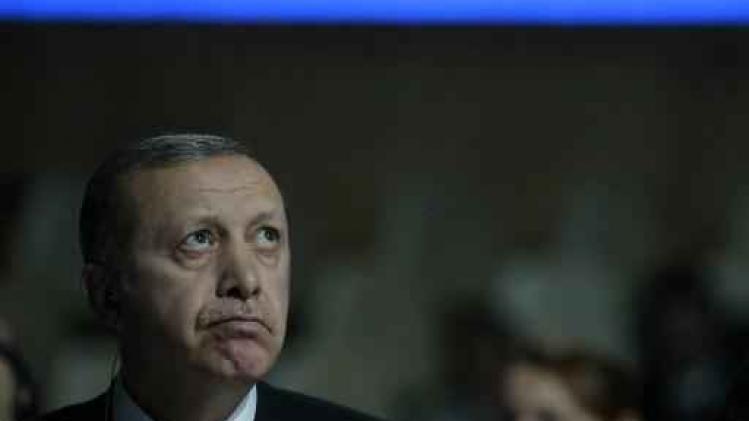 Erdogan belooft Turkije verder "te zuiveren"