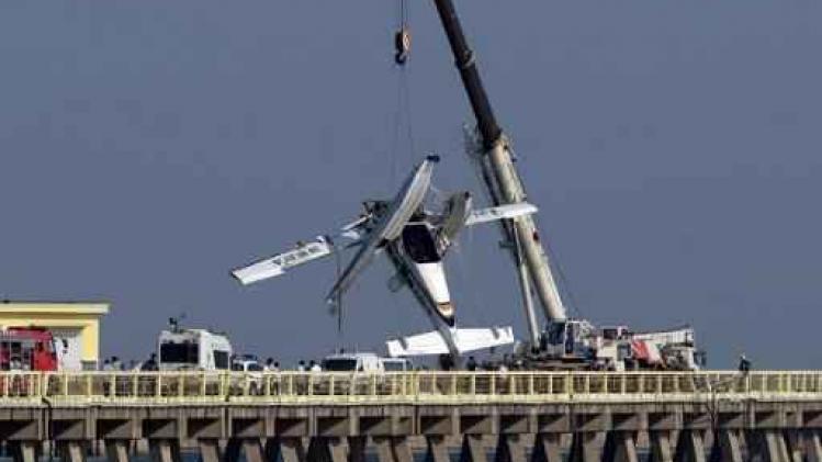 Watervliegtuig ramt een brug in Shanghai: vijf doden