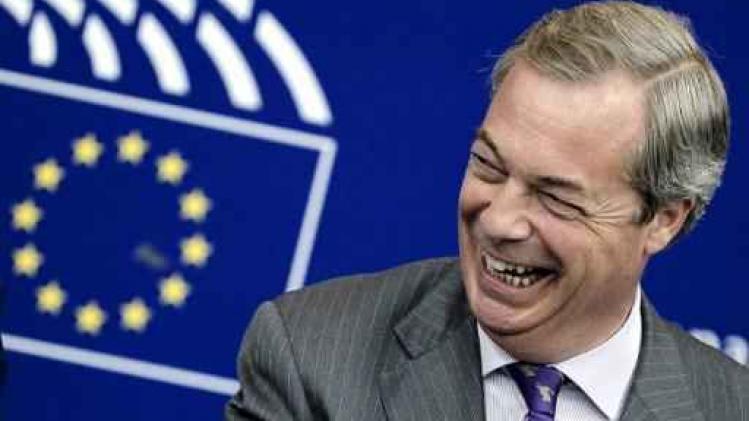 Bijna 40.000 mensen ondertekenen petitie om Farage te vervolgen