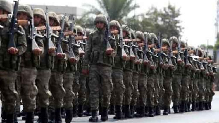 Zo'n 1.200 Turkse militairen opnieuw vrijgelaten