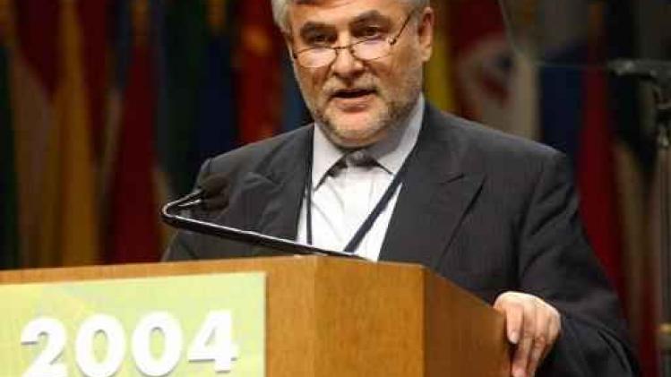 Iran legt hoge maandlonen van directeurs in publieke sector aan banden