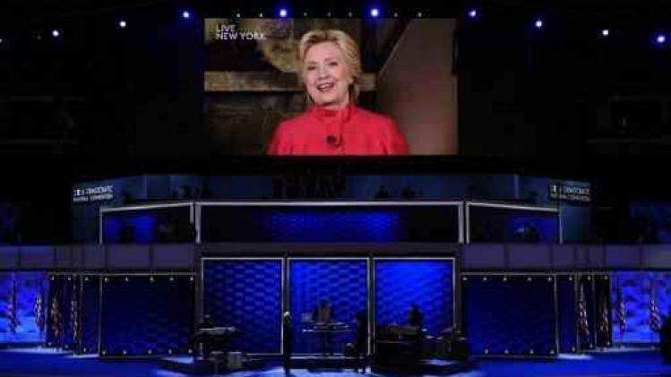 Race Witte Huis - Hillary Clinton verwelkomt in video historische stap voor de vrouwen