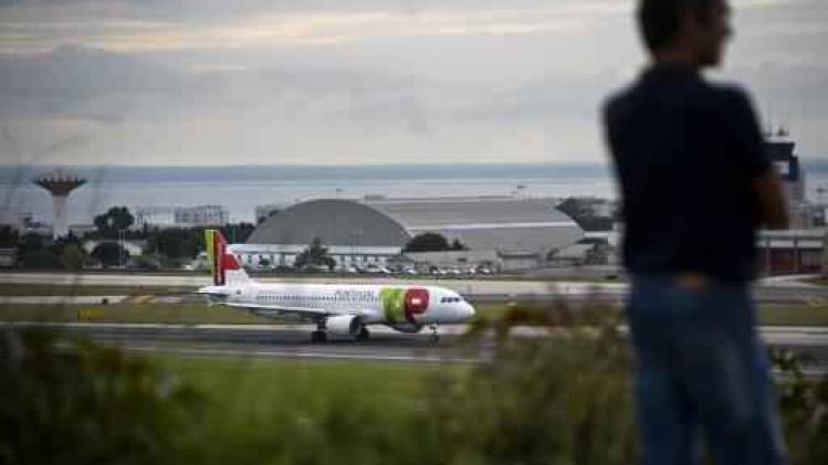 Vliegverkeer op luchthaven Lissabon tijdje stilgelegd door personen op tarmac
