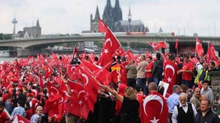 Couppoging Turkije - Vreedzame betoging 30.000 tot 40.000 Erdogan-aanhangers in Keulen