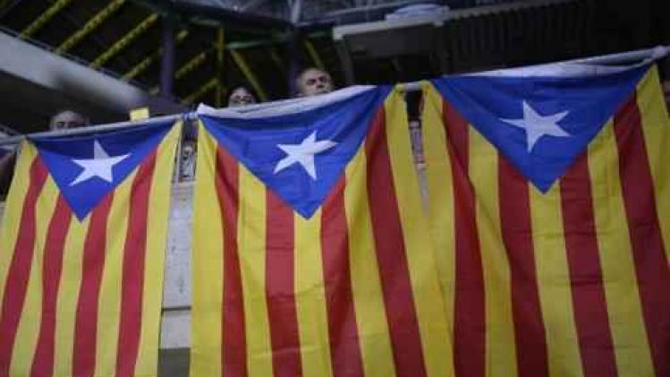 Spaans Grondwettelijk Hof dreigt met vervolging Catalaanse parlementsleden