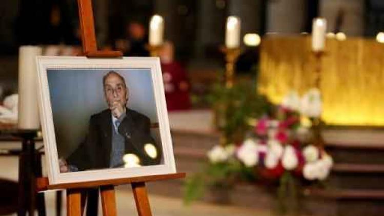 Vermoorde Franse priester begraven