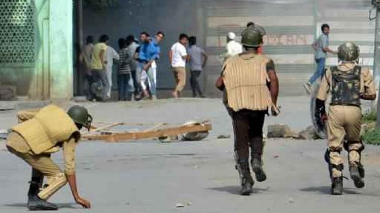 Twee doden en 100 gewonden bij gevechten in Indiaas Kasjmir