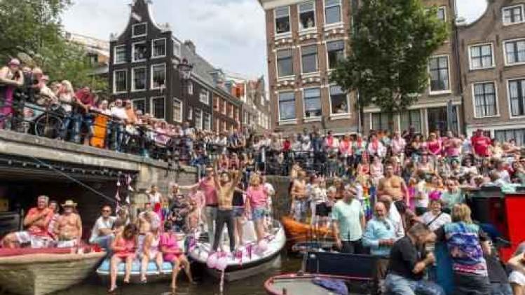 Canal Parade (van homobeweging) in Amsterdam evenaart toeschouwersrecord