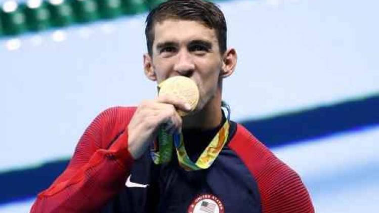 Michael Phelps na goud op 4x100m vrij: "Ongelooflijk"