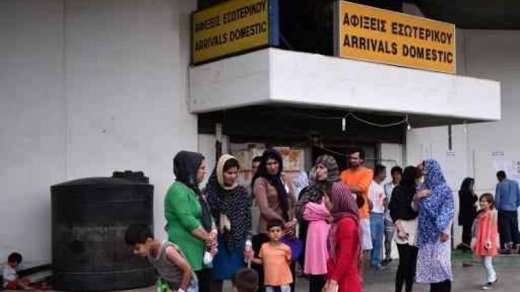 Meer dan 10.000 mensen volharden in Griekse registratiecentra