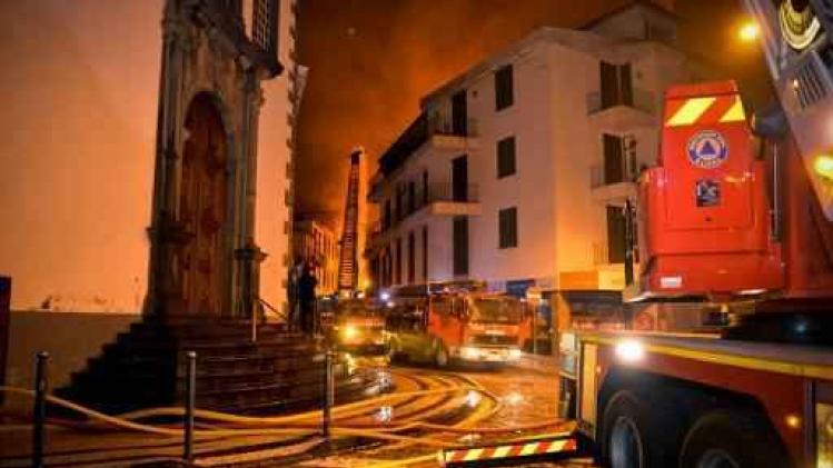 Al 150 huizen verwoest door branden op Madeira