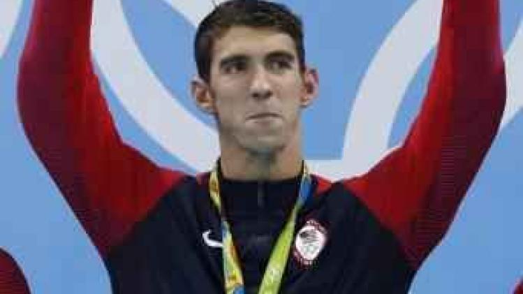Afscheidnemende Michael Phelps na 23e gouden medaille: "Kan niet gelukkiger zijn"