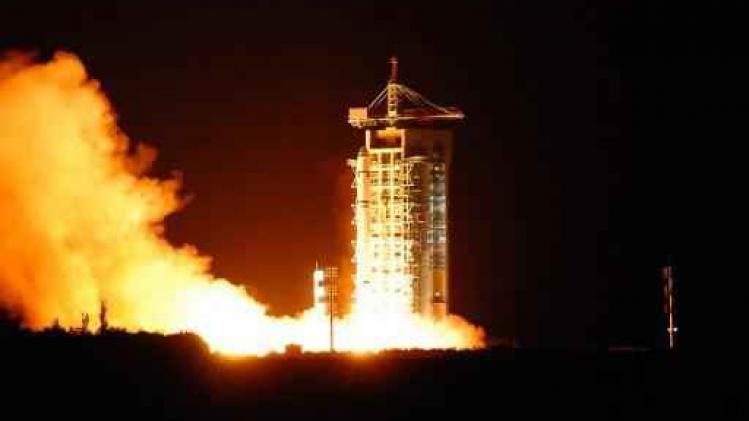 China stuurt eerste satelliet voor niet-afluisterbare communicatie de ruimte in