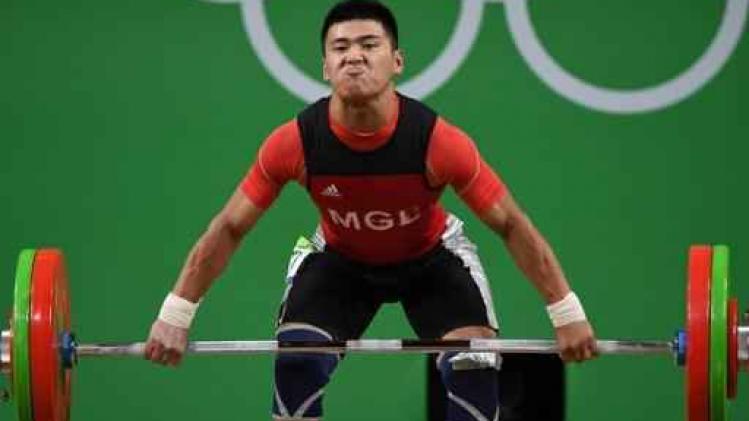 OS 2016 - Mongolische gewichtheffer loopt tegen dopinglamp