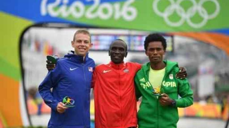 OS 2016 - Top drie marathon krijgt medaille tijdens slotceremonie