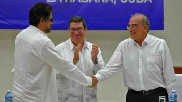 Colombiaanse overheid en Farc kondigen historisch vredesakkoord aan