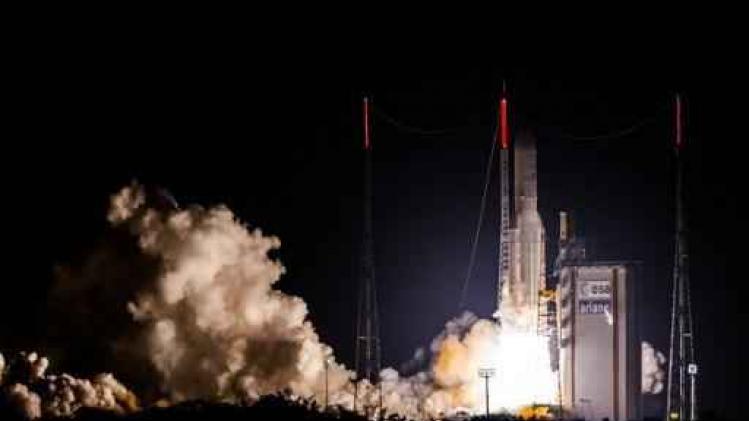 Europese Ariane-raket lanceert succesvol twee kunstmanen van Intelsat