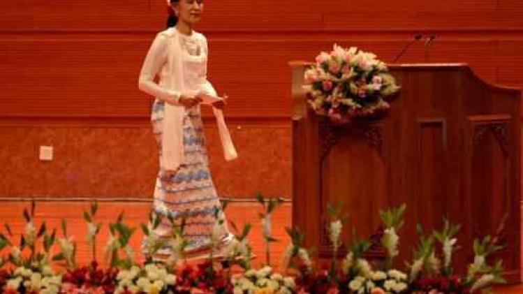 Suu Kyi start vredesgesprekken met rebellen in Myanmar