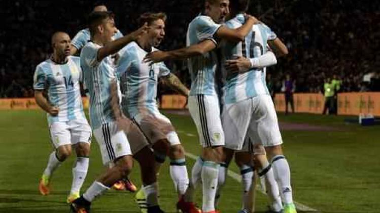 Messi schenkt Argentinië de zege in topper tegen Uruguay