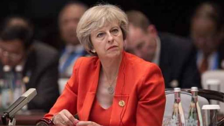 Theresa May onder vuur na afschieten puntensysteem voor nieuwe EU-migranten