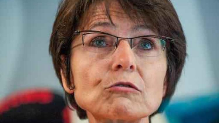 Eurocommissaris Thyssen wijst Caterpillar-directie op sociale verantwoordelijkheden