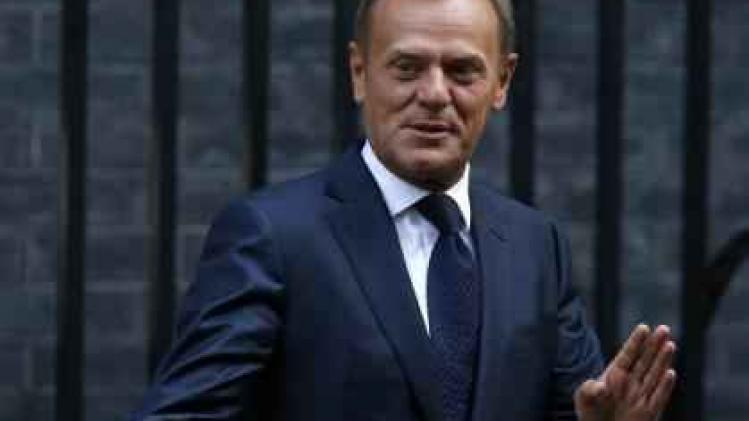 Europees president Tusk maant Britse premier tot spoed aan