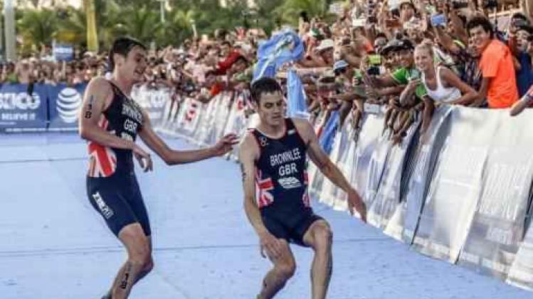 Mario Mola pakt wereldtitel triatlon na dramatische ontknoping