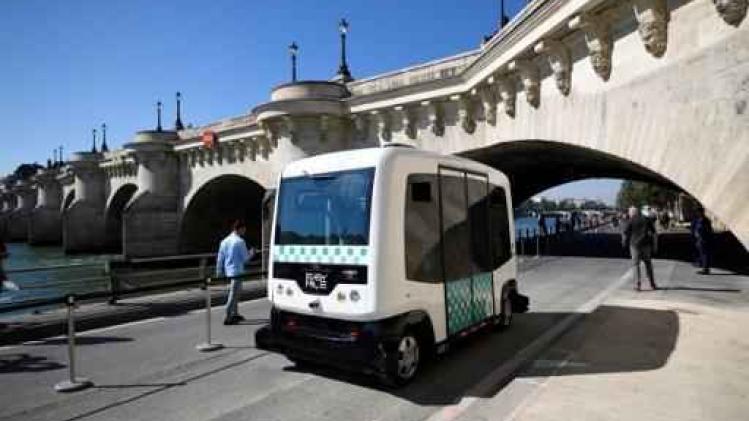Parijs test minibus zonder chauffeur uit