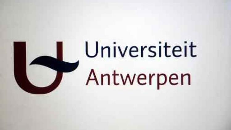 Tien Syrische vluchtelingen leren intensief Nederlands aan UAntwerpen