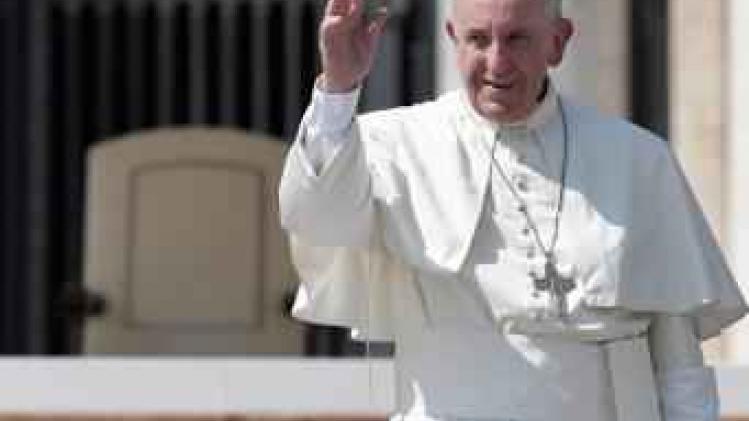 Paus op verrassingsbezoek in Amatrice