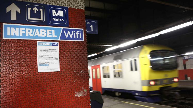 BELGIUM BRUSSELS WIFI TRAIN STATION