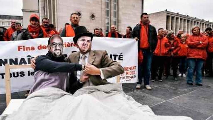 ABVV "betrapt" regering-Michel en werkgevers op "overspel"
