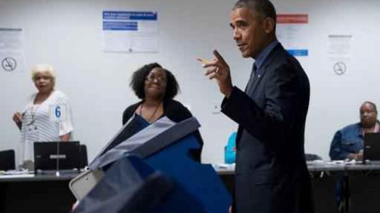 Race Witte Huis - Obama brengt zijn stem al uit in Chicago