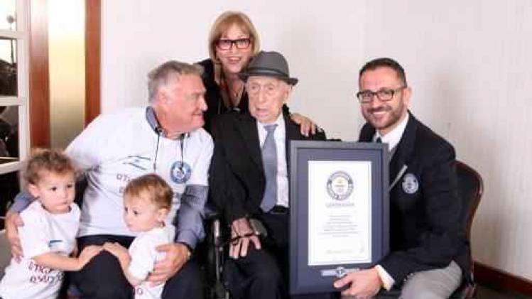 Oudste man ter wereld viert zijn bar mitswa 100 jaar later