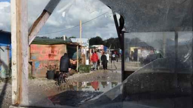 Hulporganisaties tellen nog ruim 8.000 illegalen in Jungle Calais