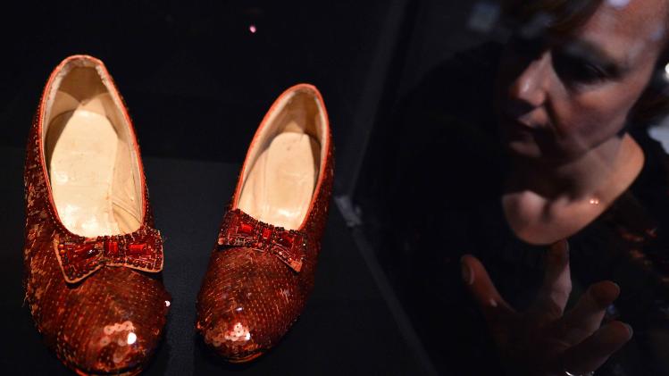 USA: More than $ 300,000 raised to restore the shoes of Dorothy