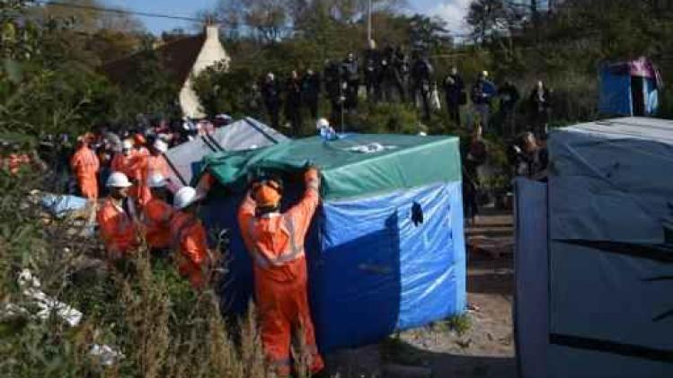 Afbraak van tenten en noodwoningen gestart in Calais