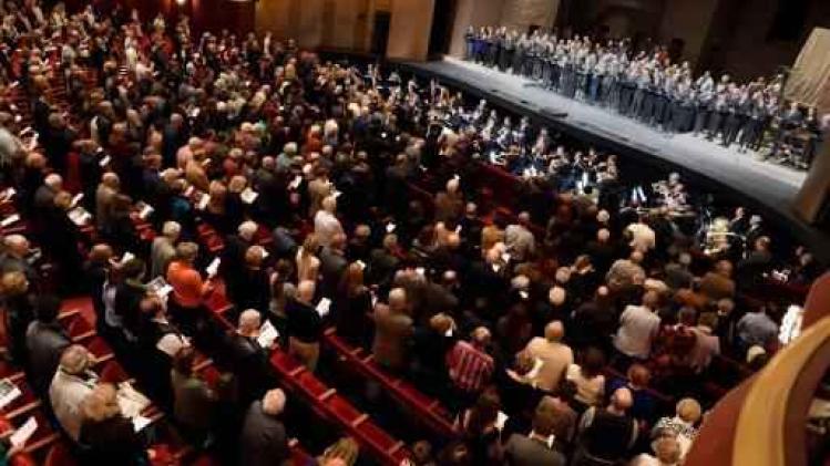 Opera New York ontruimd nadat man assen van overleden vriend in orkestbak strooit