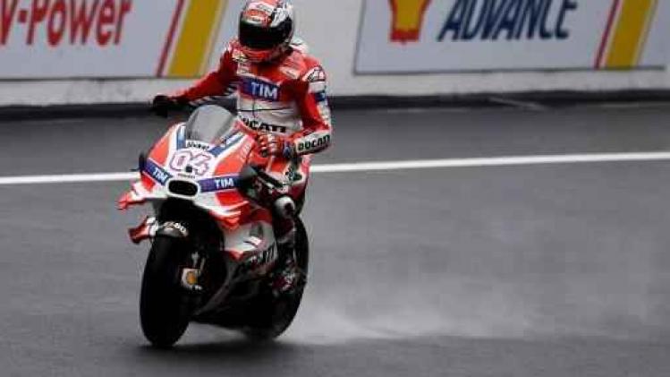 Andrea Dovizioso pakt de zege in MotoGP