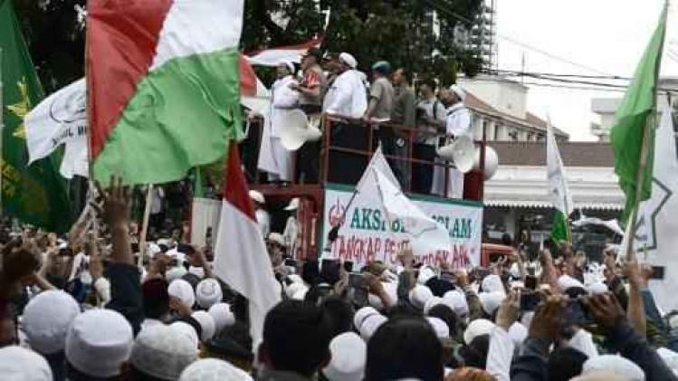 Duizenden moslims manifesteren tegen christelijke gouverneur in Jakarta