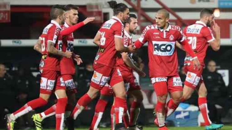 Jupiler Pro League - KV Kortrijk verstevigt thuisreputatie en verslaat Charleroi met 2-1
