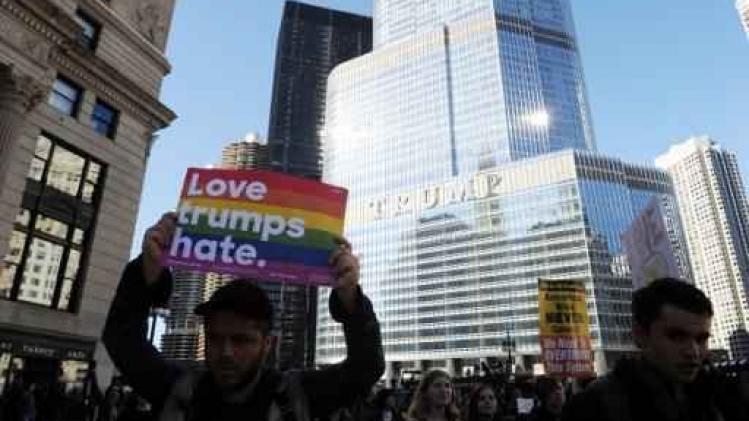 Trump verslaat Clinton - Duizenden protesteren aan Trump Tower in New York